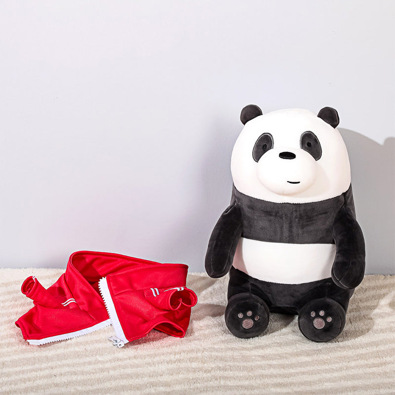 Peluche Panda della collezione We Bare Bear che indossa una felpa rossa con zip, removibile.